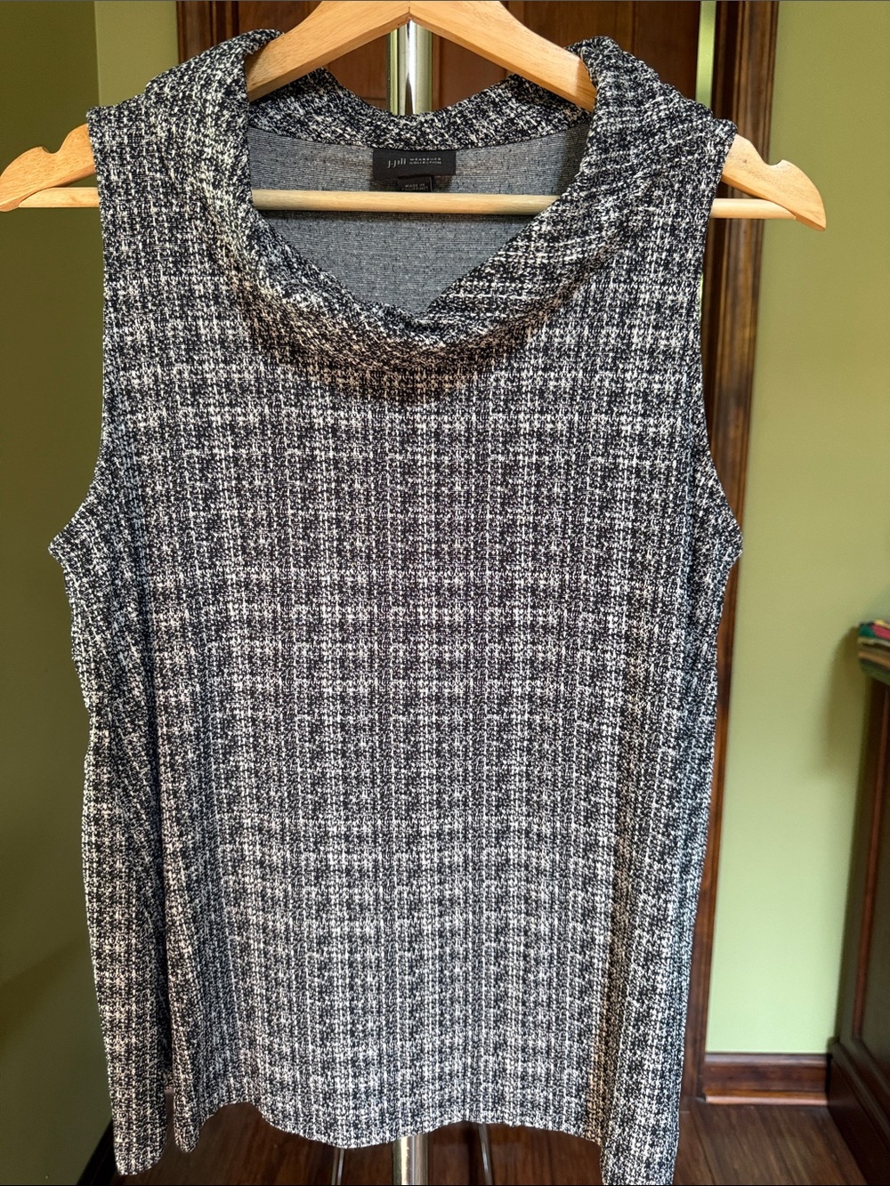J. Jill Black & White Textured Sleeveless Cowl Top